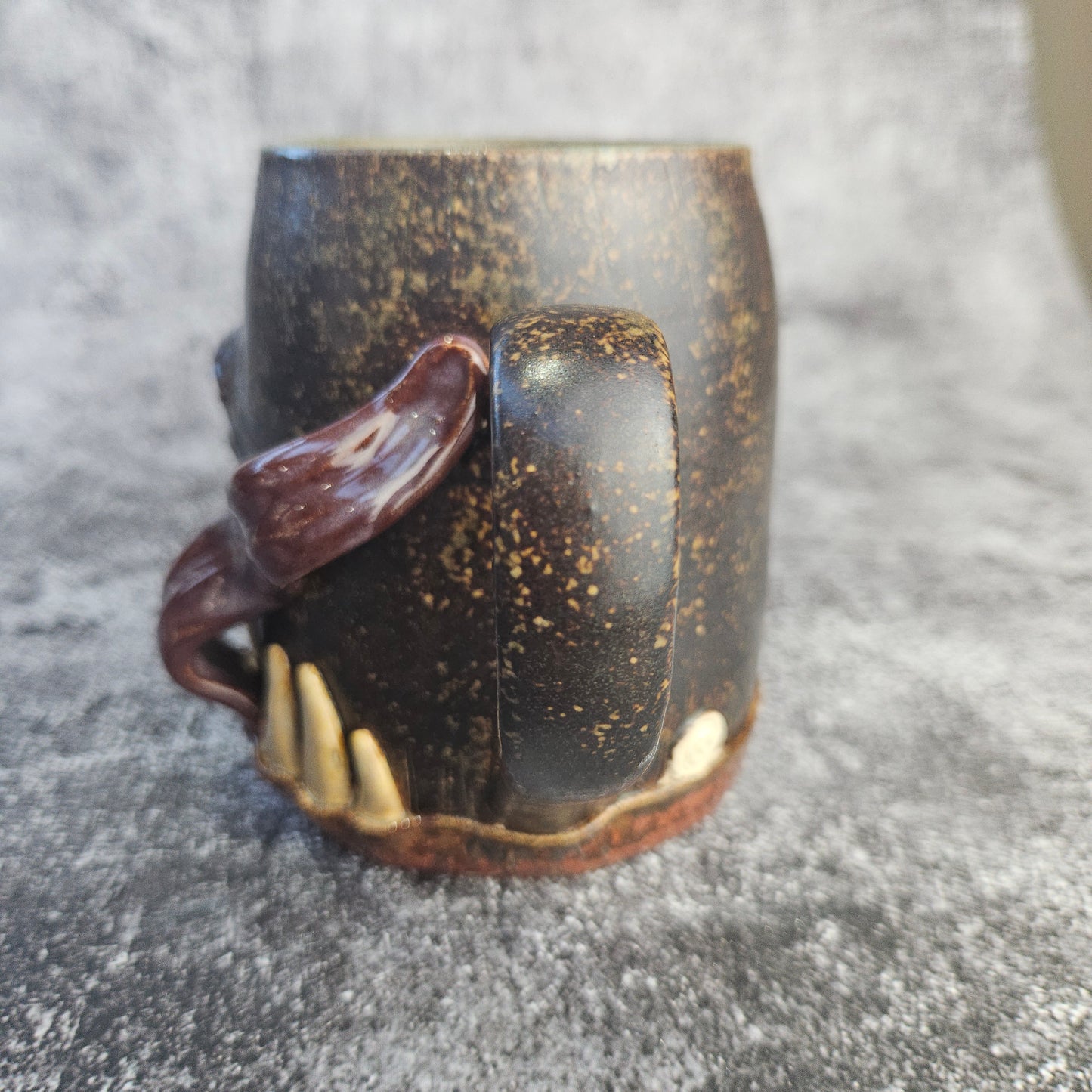 Rendur Vilethorn Mimic Mug