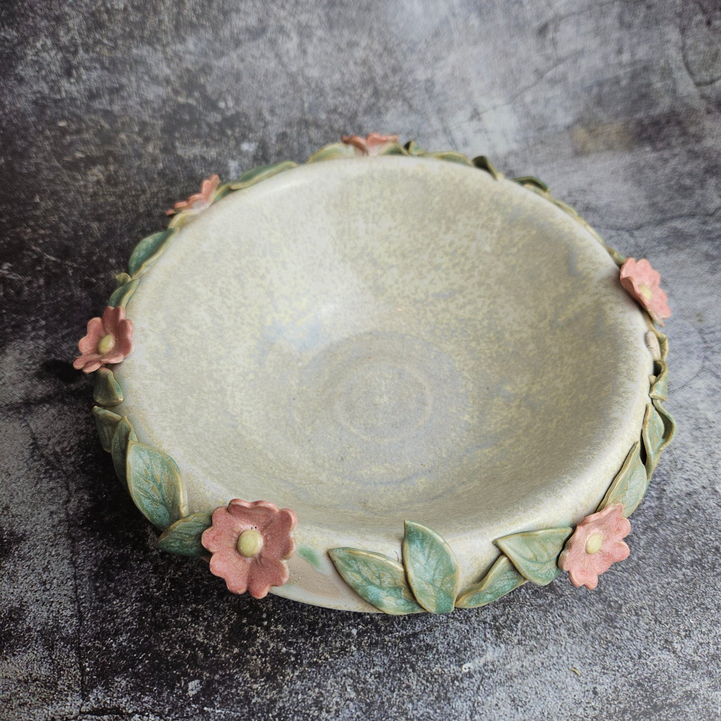 Dog rose rimmed small serving bowl