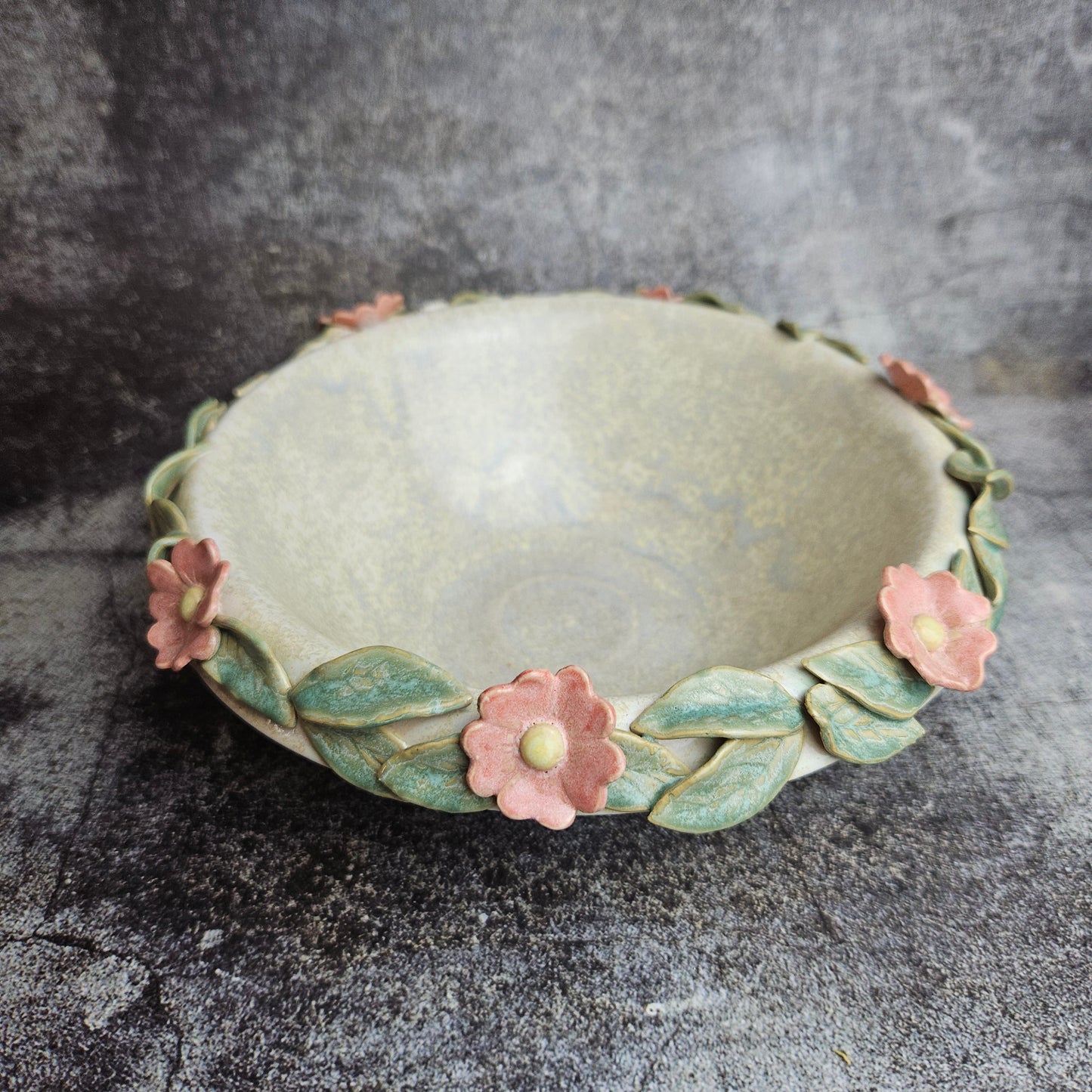 Dog rose rimmed small serving bowl