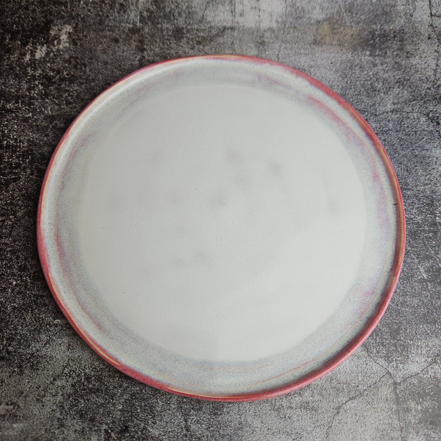 Dinner plate, raspberry and white