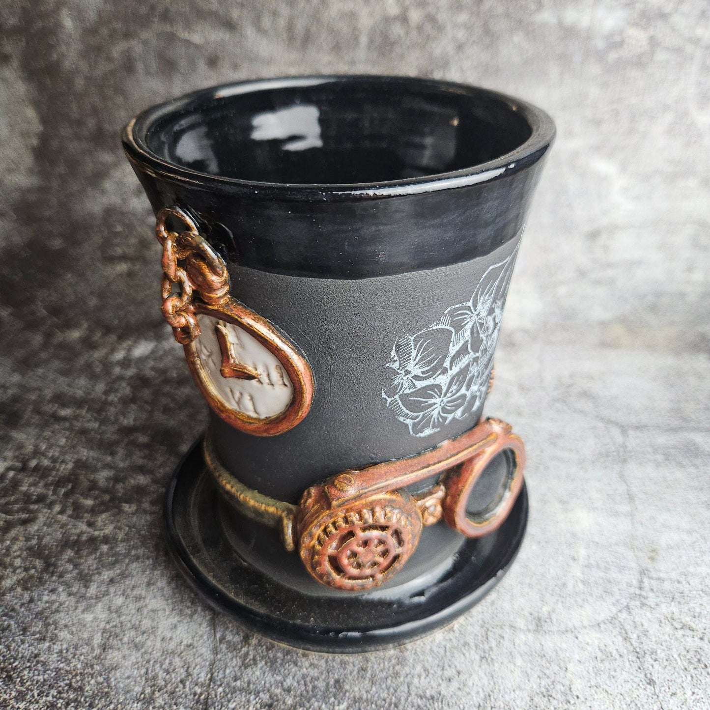 Steampunk top hat vase