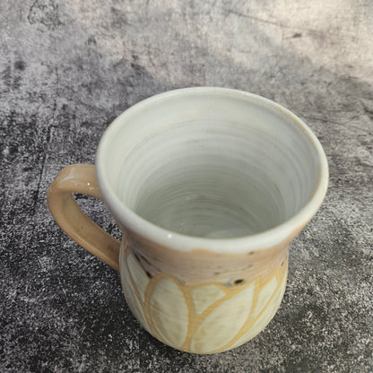 Peachy daisy mug