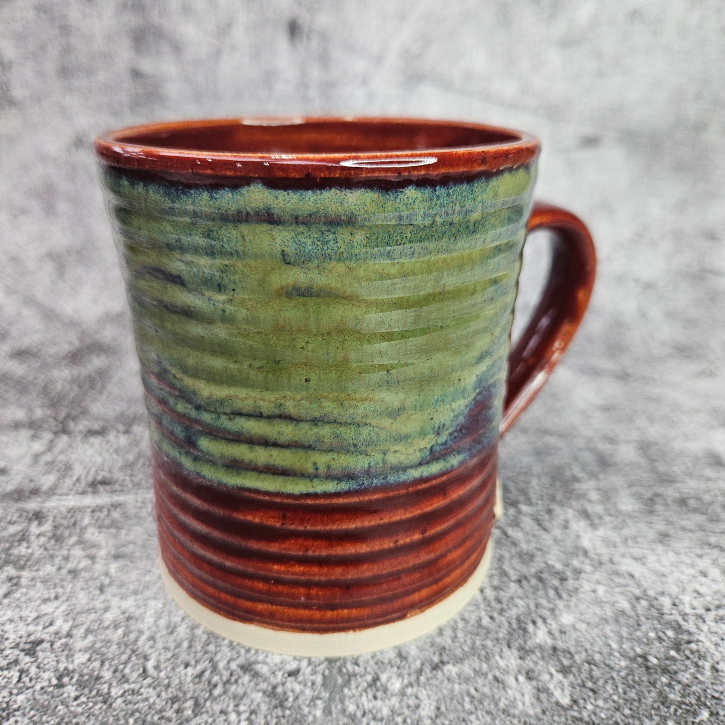 Green & Red Fully Ribbed Mug
