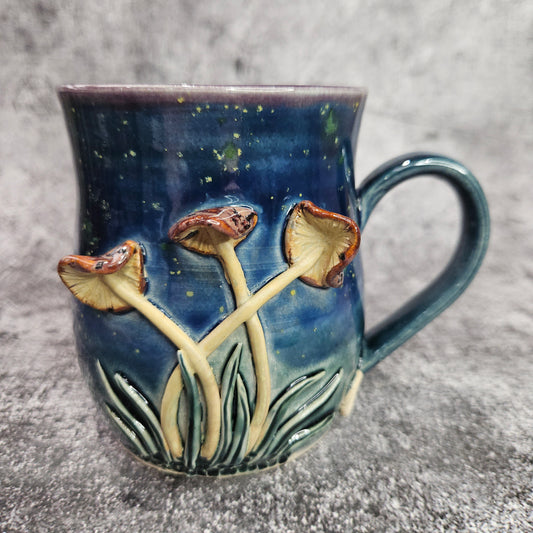 Tri Mushroom mug - C