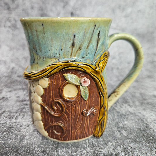 Dawnshimmer Fairy door mug