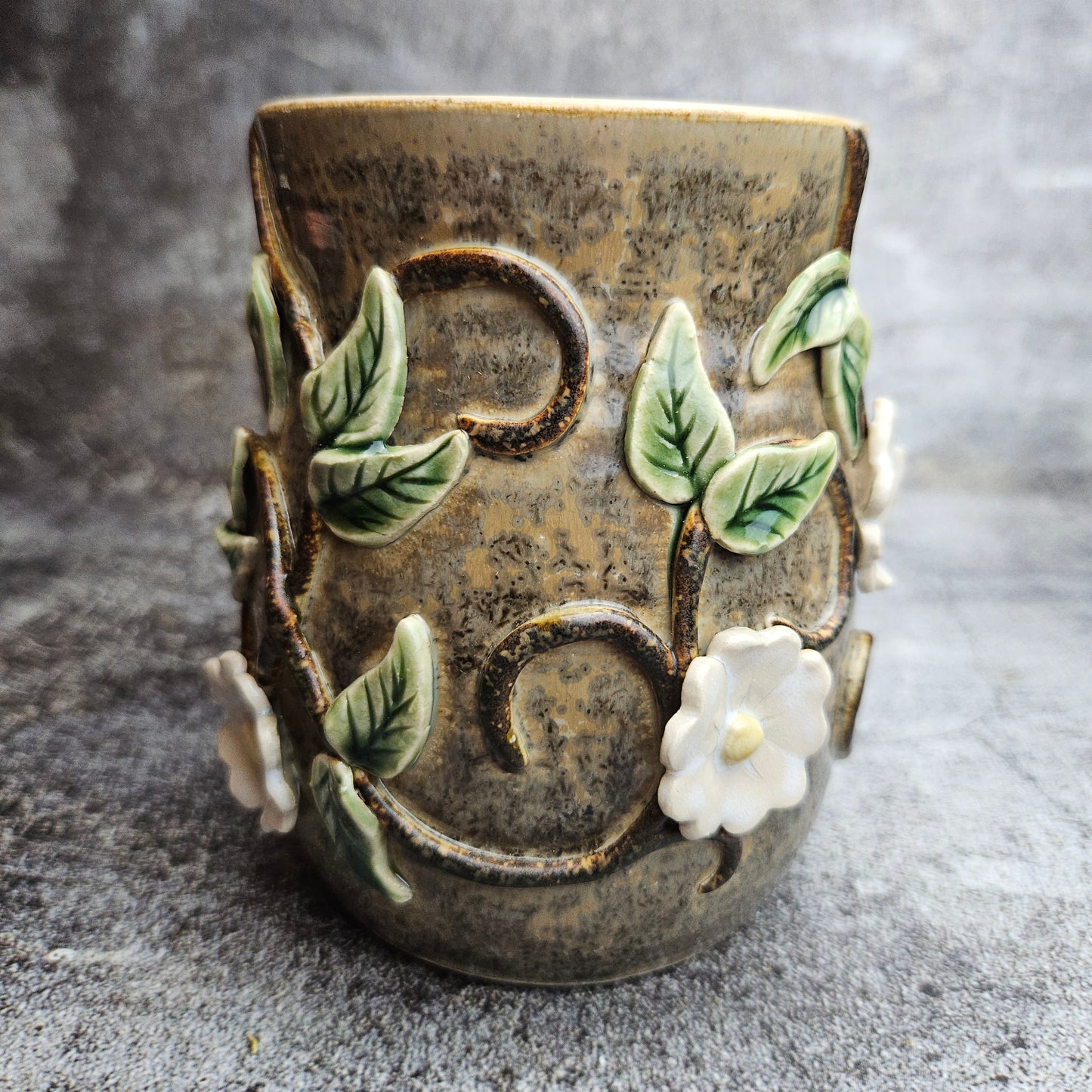 Woodland vines large mug