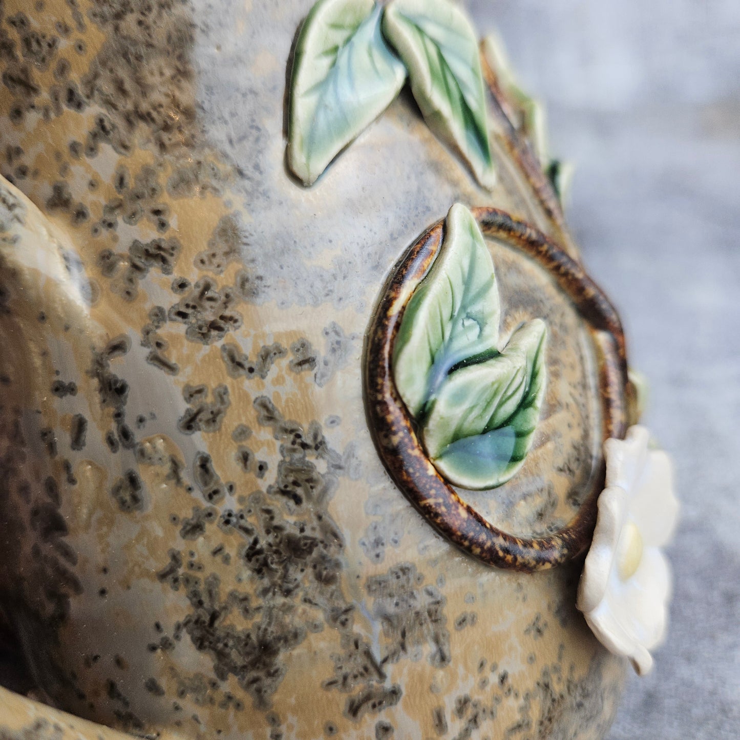 Woodland vines large mug