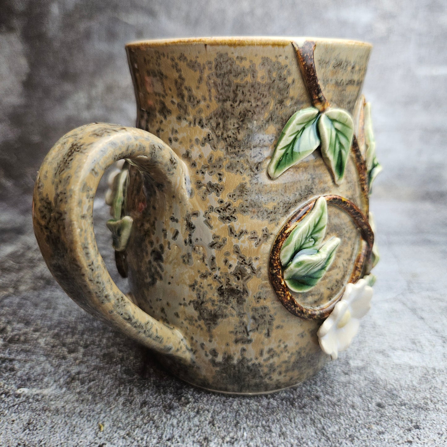 Woodland vines large mug