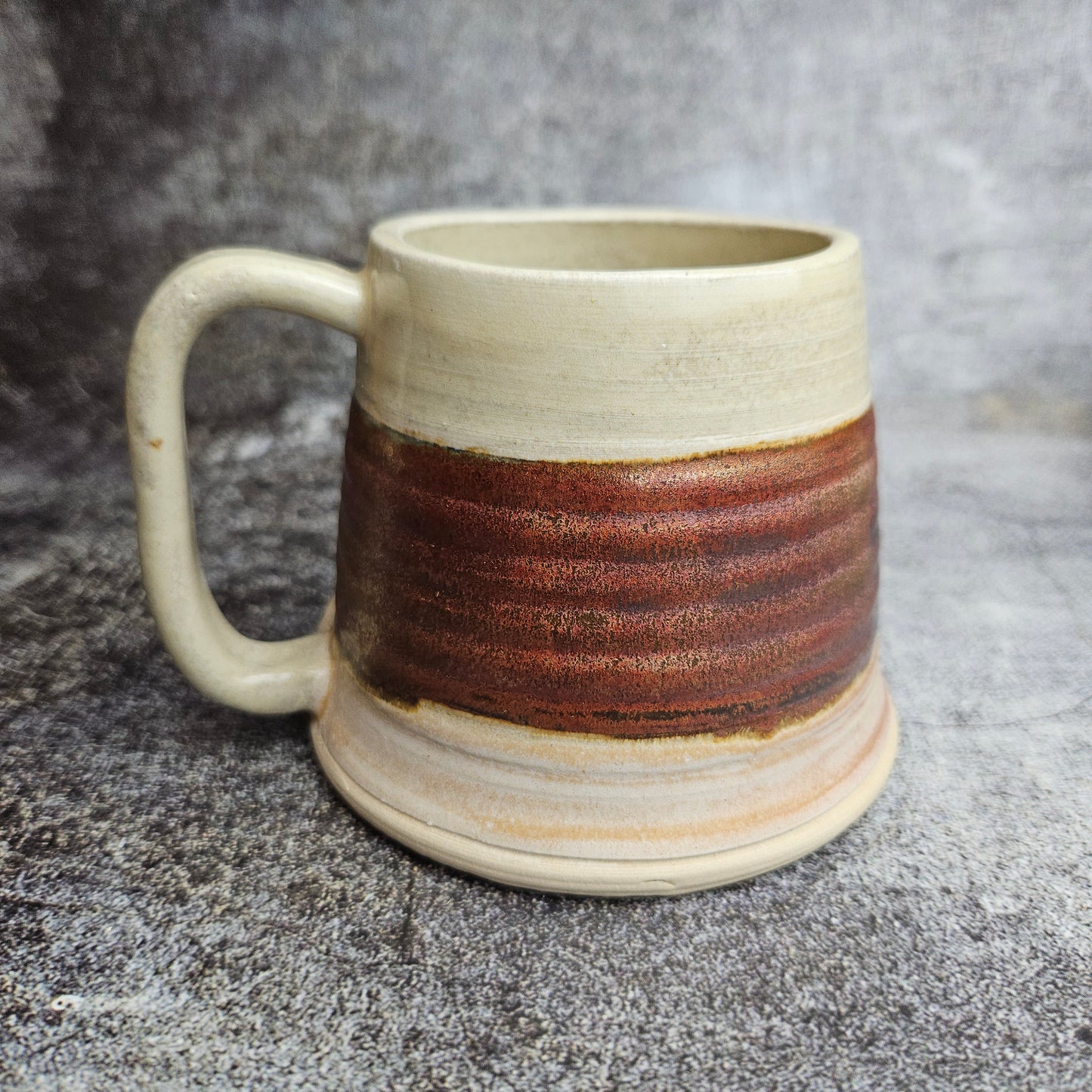 Short tankard, copper and white mug