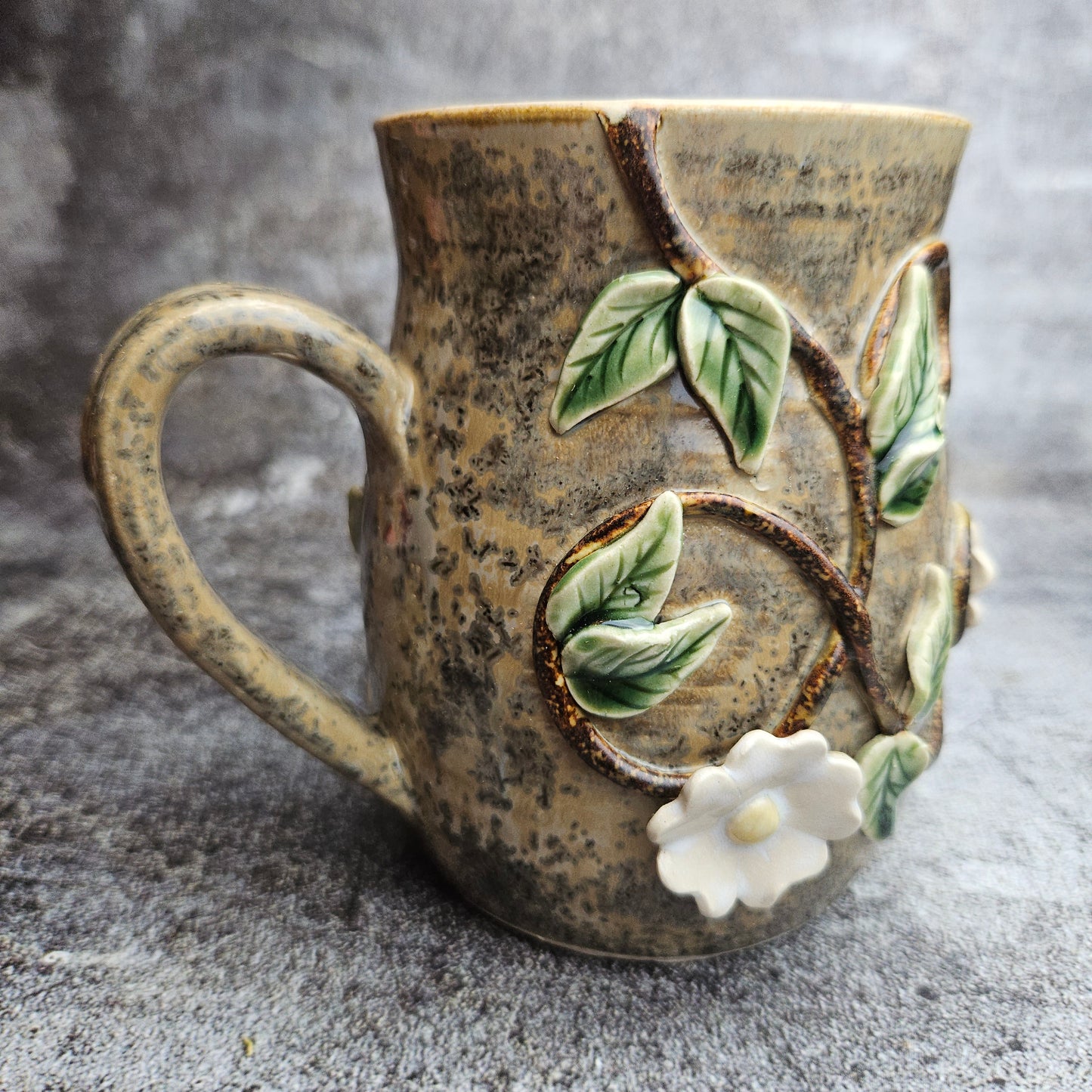 Woodland vines large mug